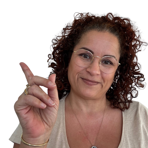 thelma toppenberg hypnotherapeut praktijk top met wijzend gebaar